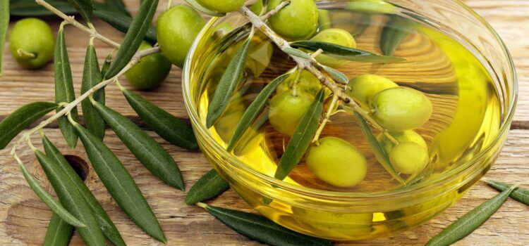 Health Benefits of Olive Oil  & Its Nutritional Profile